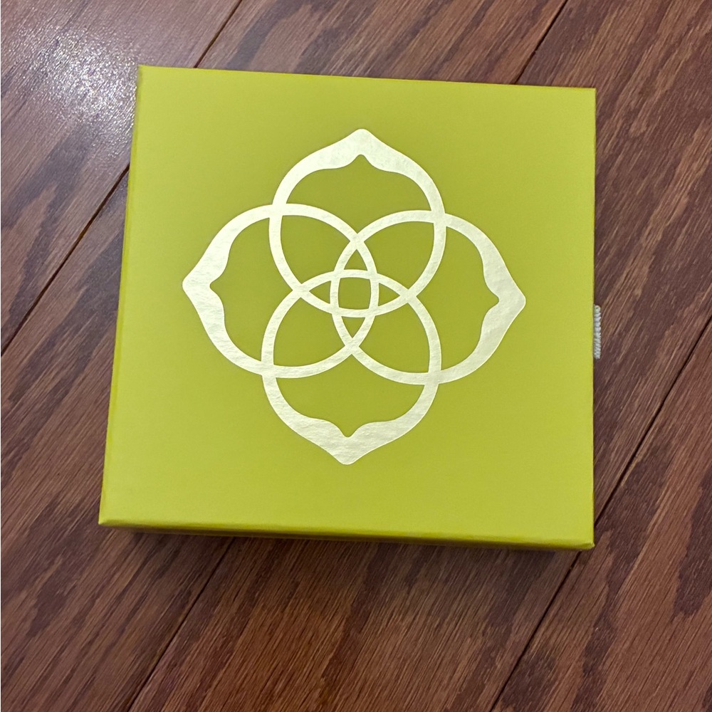 Kendra Scott Gold Box and Bag